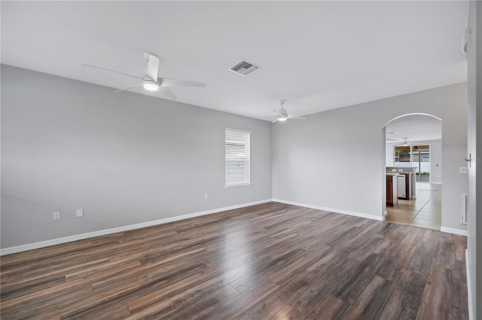 Image 8 of 36 For 6819 Glenbrook Drive