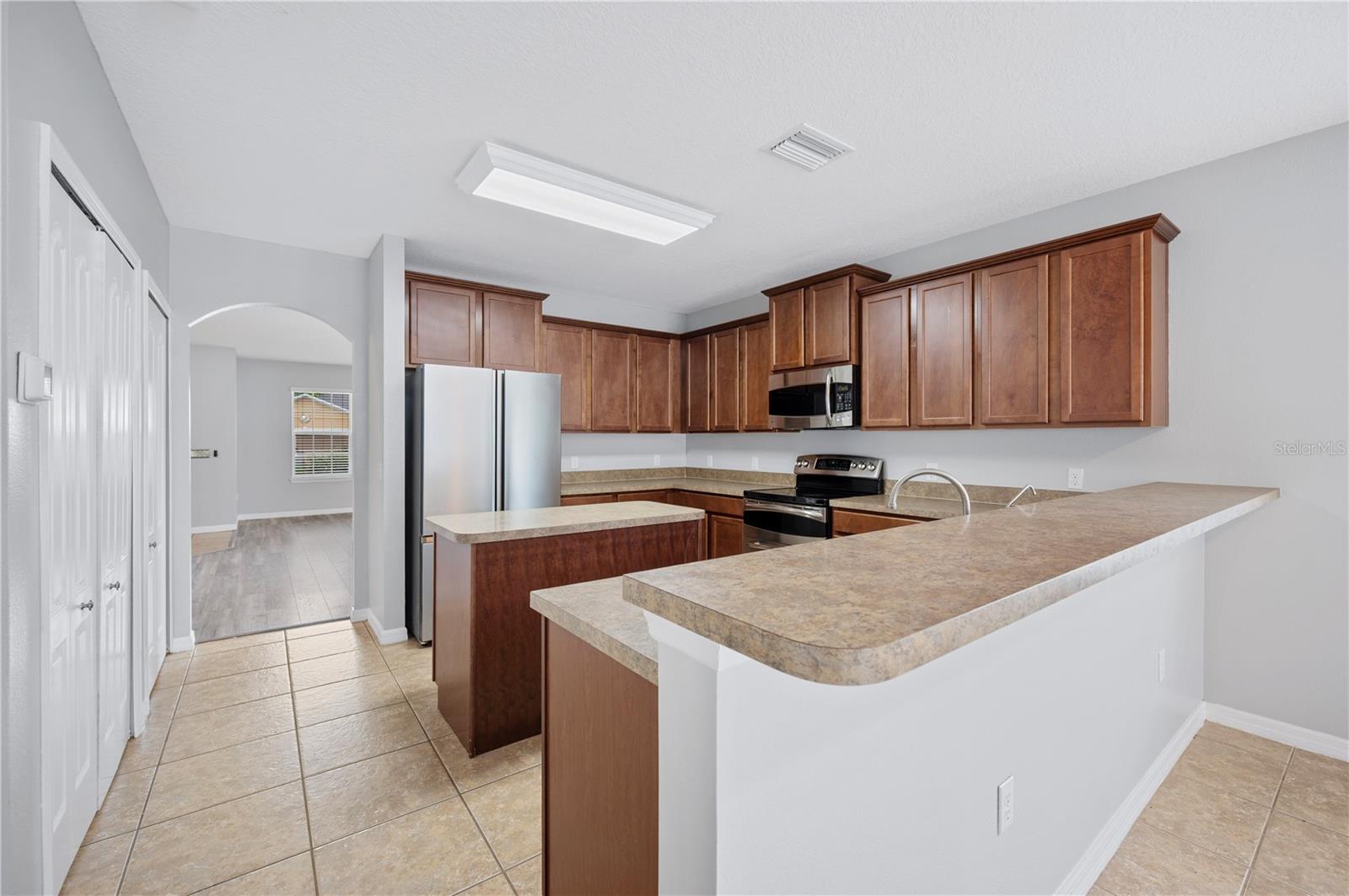 Image 9 of 36 For 6819 Glenbrook Drive
