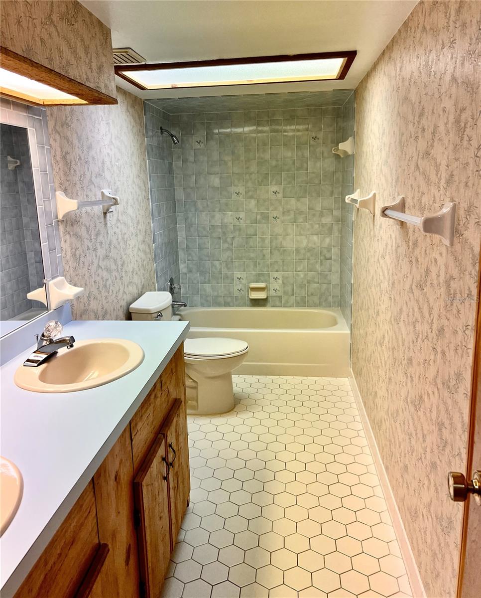 Image 15 of 23 For 8504 Campbell Road