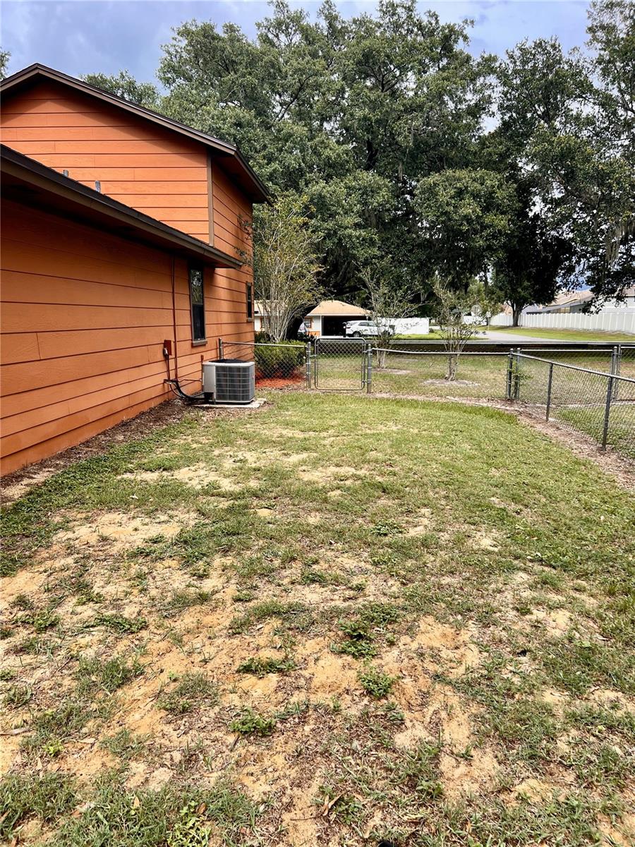 Image 21 of 23 For 8504 Campbell Road