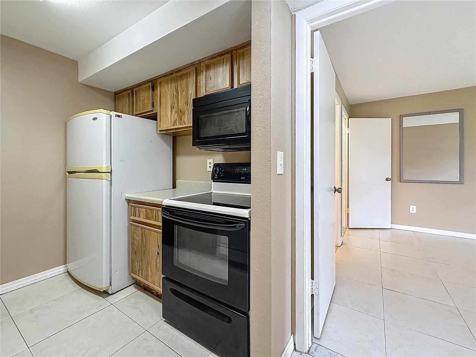 Listing photo id 9 for 4022 Tumble Wood Trail 101