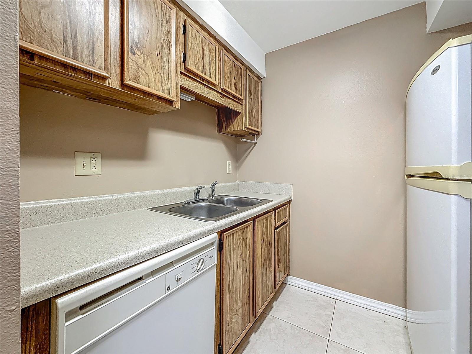 Listing photo id 12 for 4022 Tumble Wood Trail 101