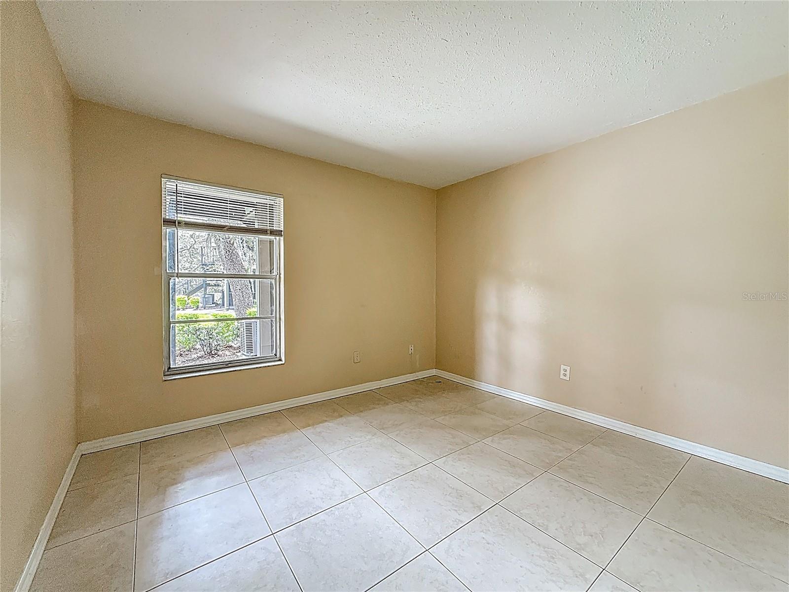 Listing photo id 21 for 4022 Tumble Wood Trail 101