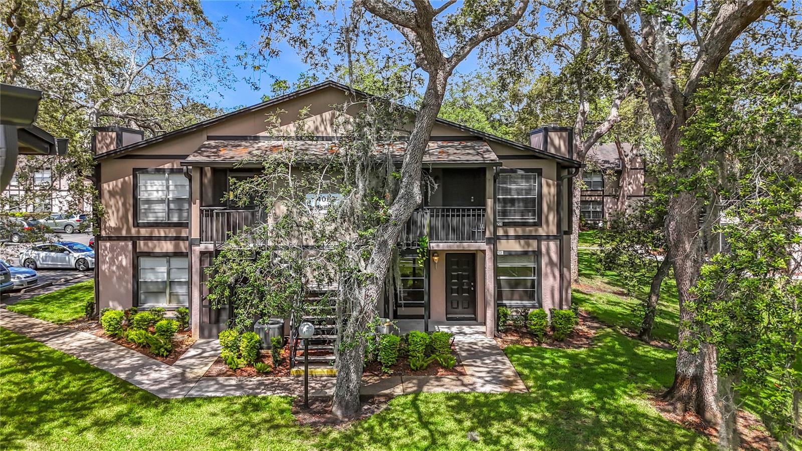Listing photo id 2 for 4022 Tumble Wood Trail 101