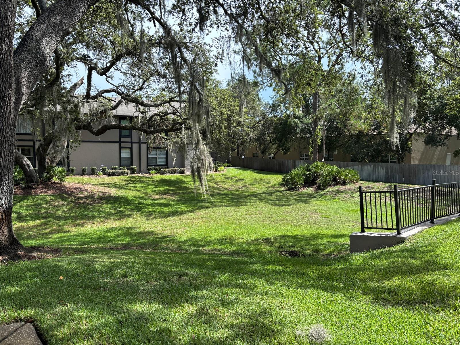 Listing photo id 3 for 4022 Tumble Wood Trail 101