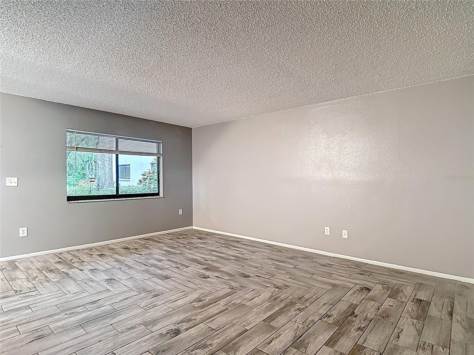 Image 13 of 44 For 11704 Raintree Village Boulevard B