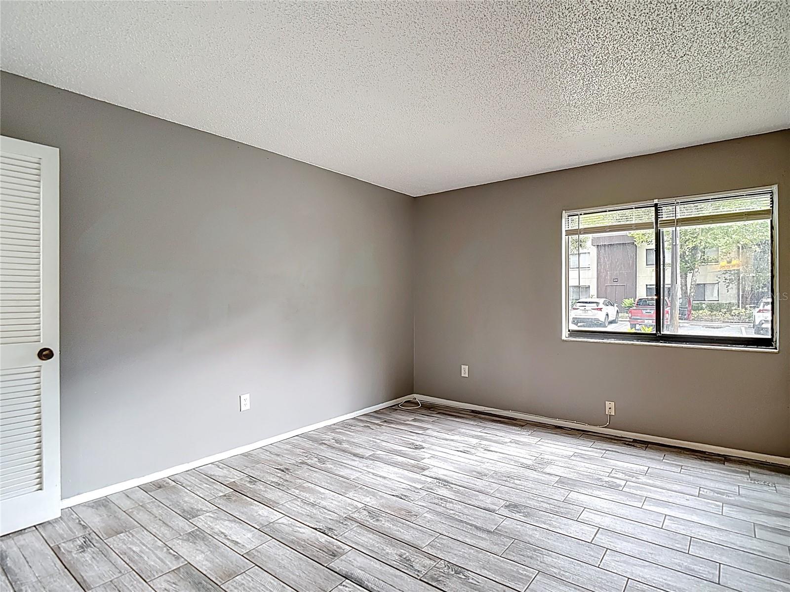Image 15 of 44 For 11704 Raintree Village Boulevard B