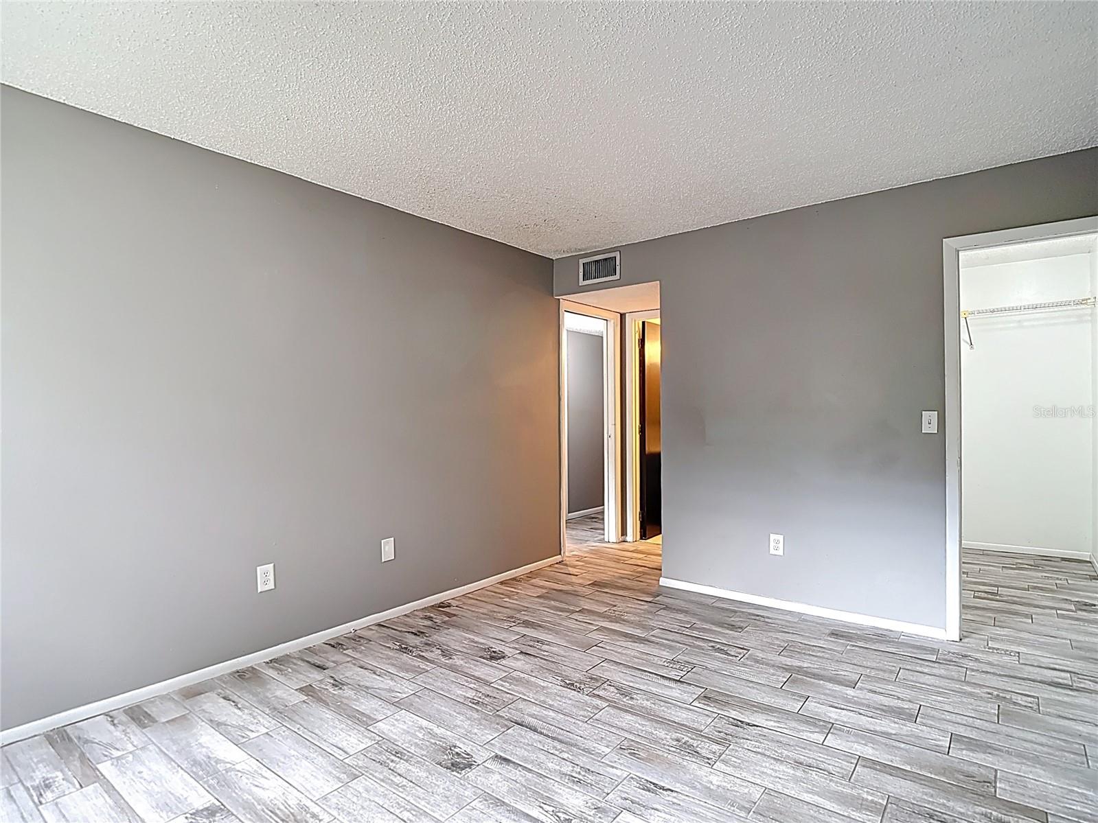 Image 16 of 44 For 11704 Raintree Village Boulevard B