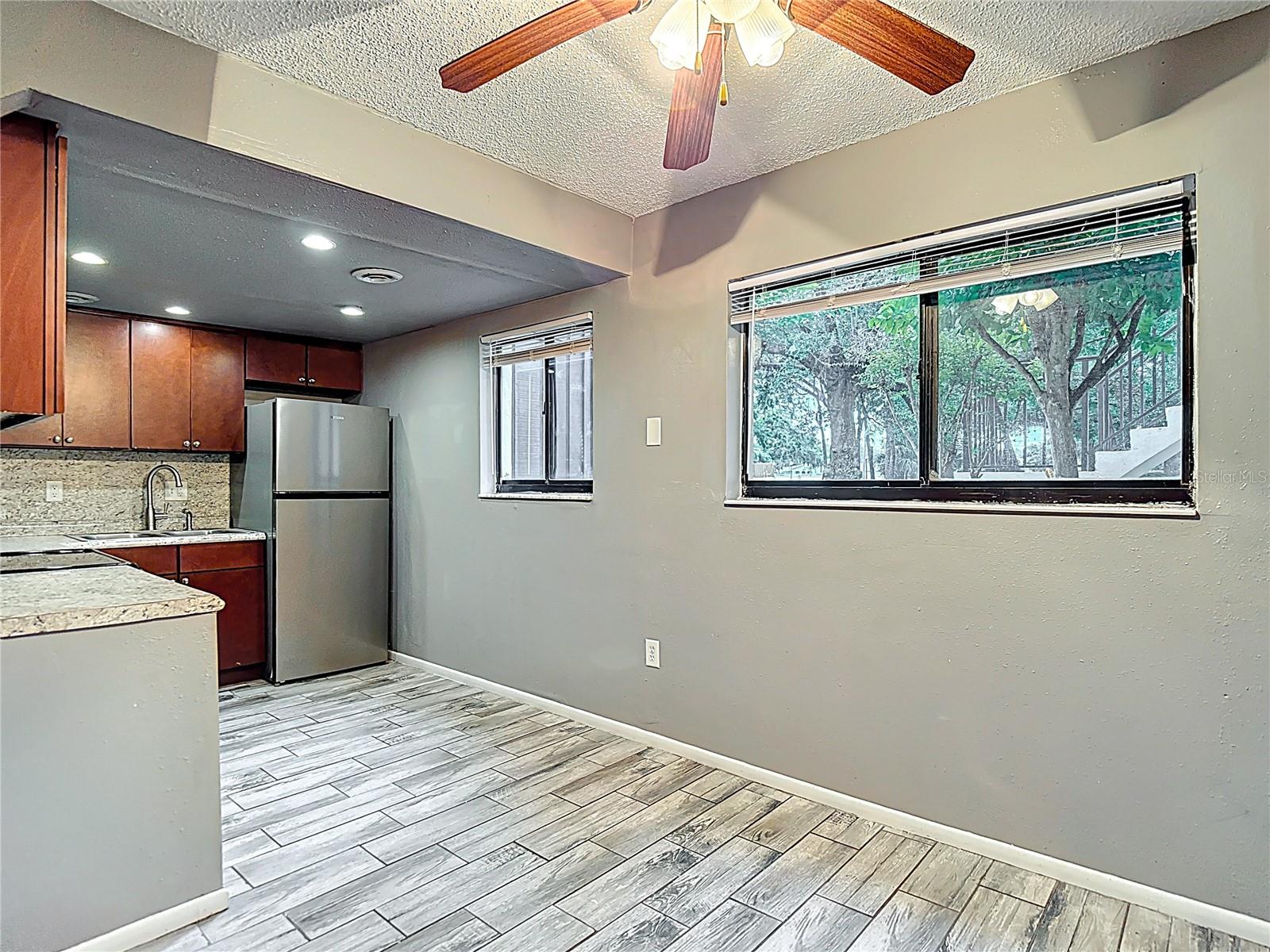 Image 4 of 44 For 11704 Raintree Village Boulevard B