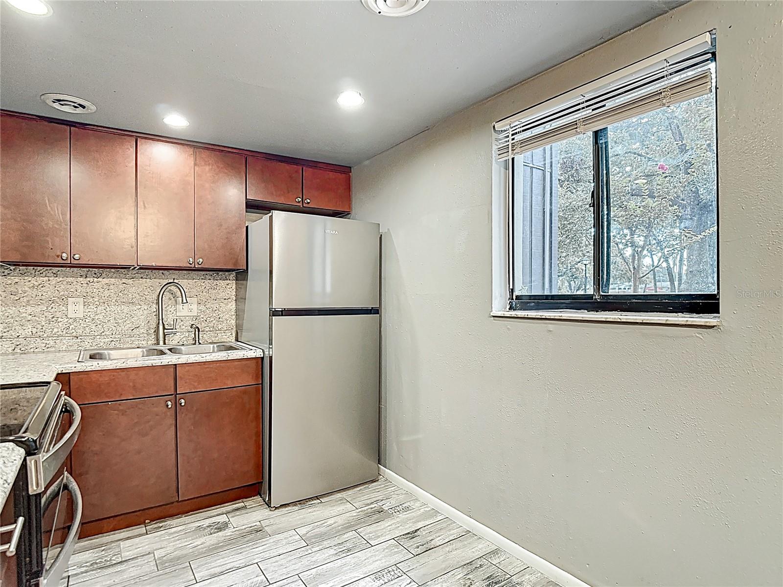 Image 7 of 44 For 11704 Raintree Village Boulevard B