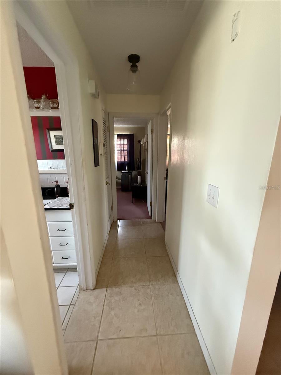 Image 11 of 30 For 2424 Bates Avenue Sw
