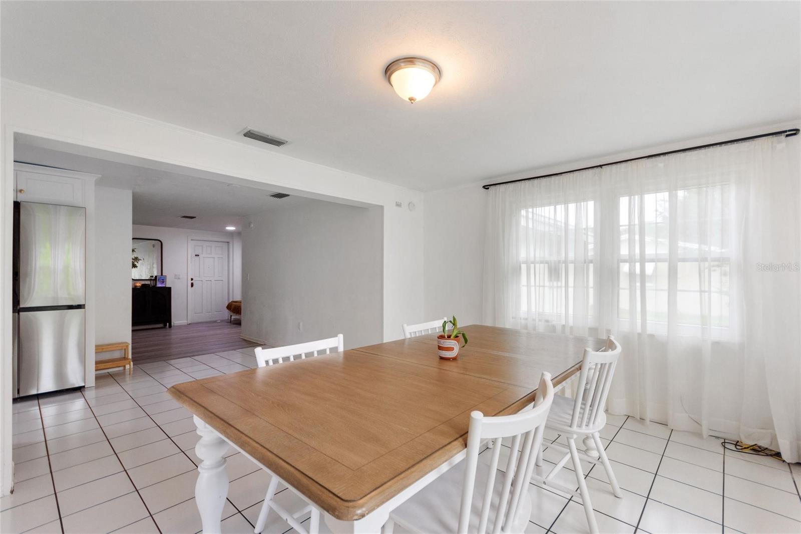 Image 22 of 41 For 848 17th Terrace Ne