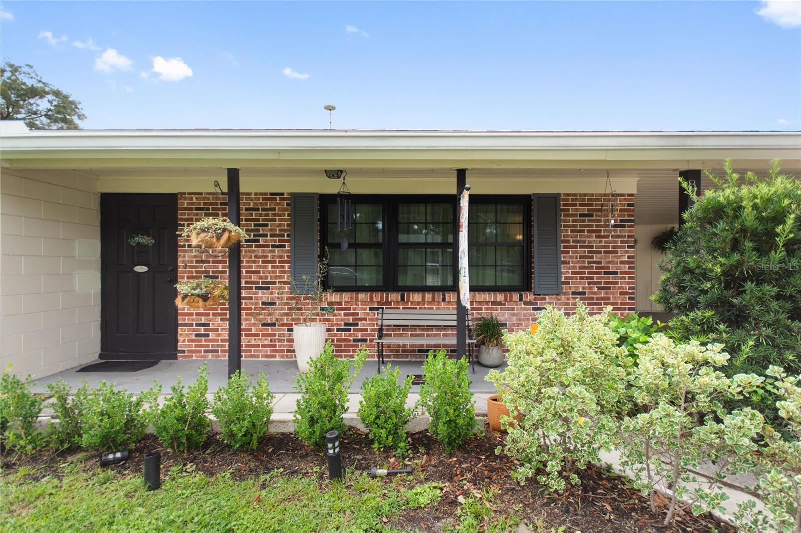 Image 3 of 41 For 848 17th Terrace Ne