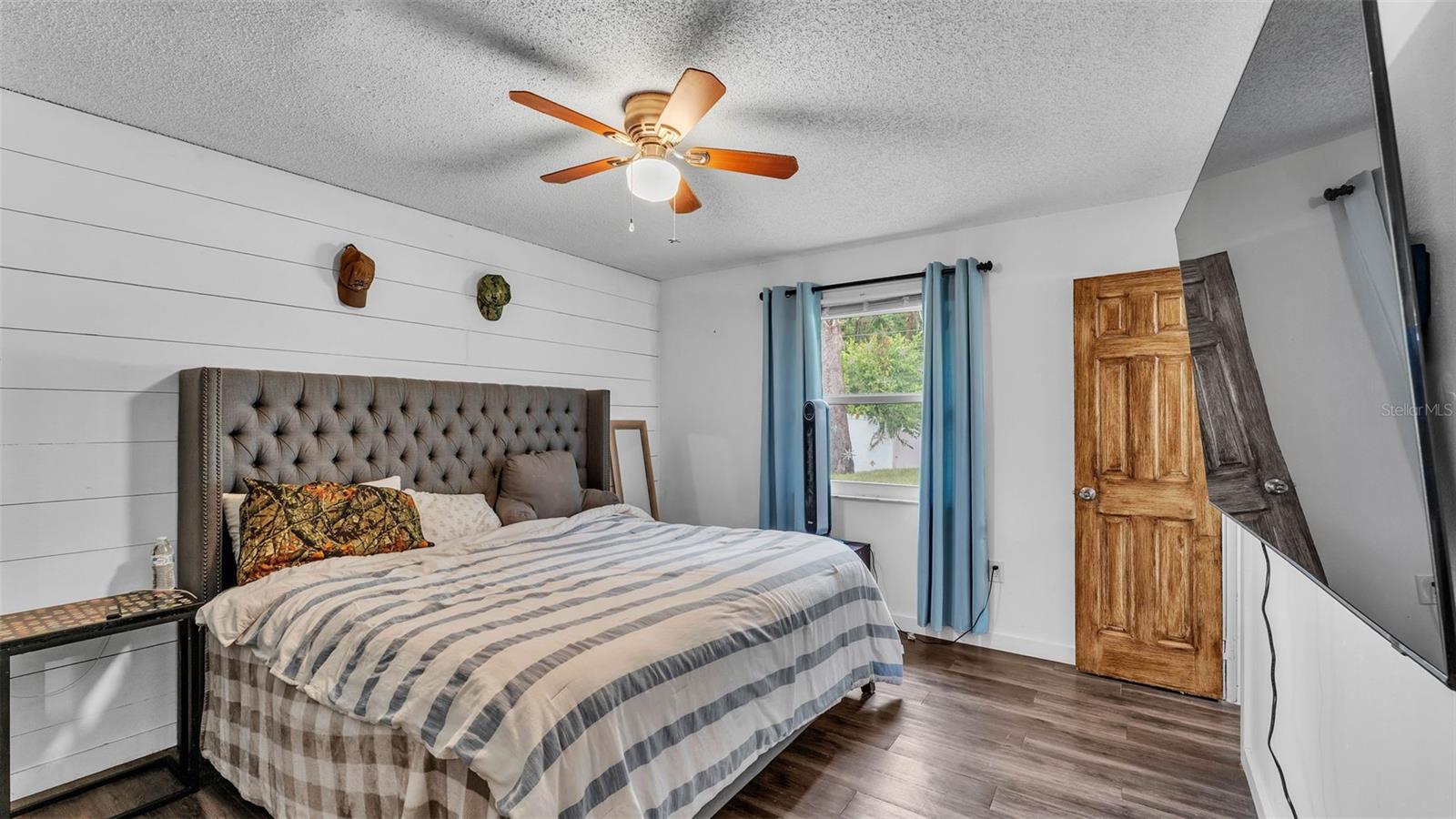 Image 15 of 37 For 5316 Forestbrook Drive E
