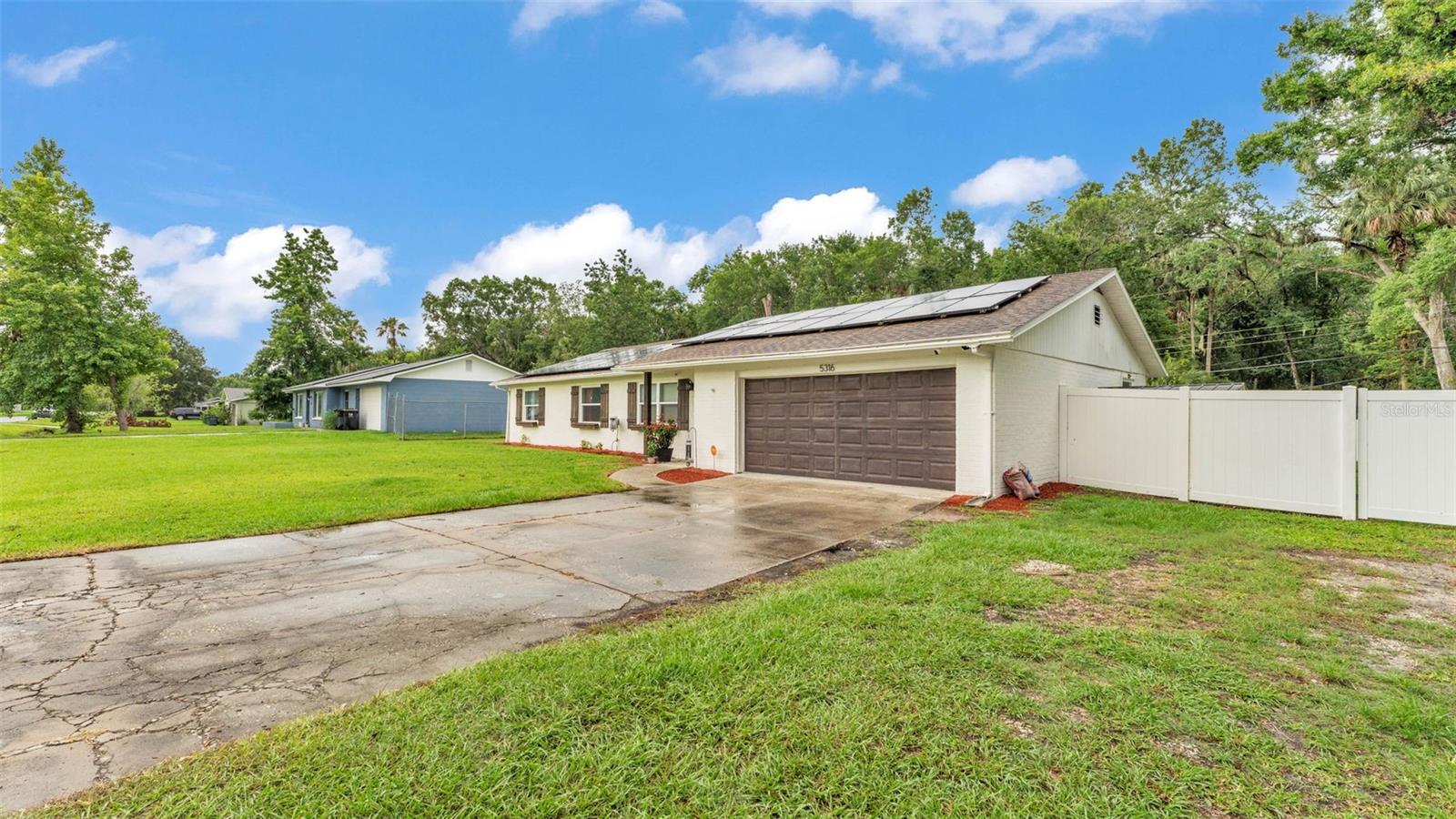 Image 2 of 37 For 5316 Forestbrook Drive E