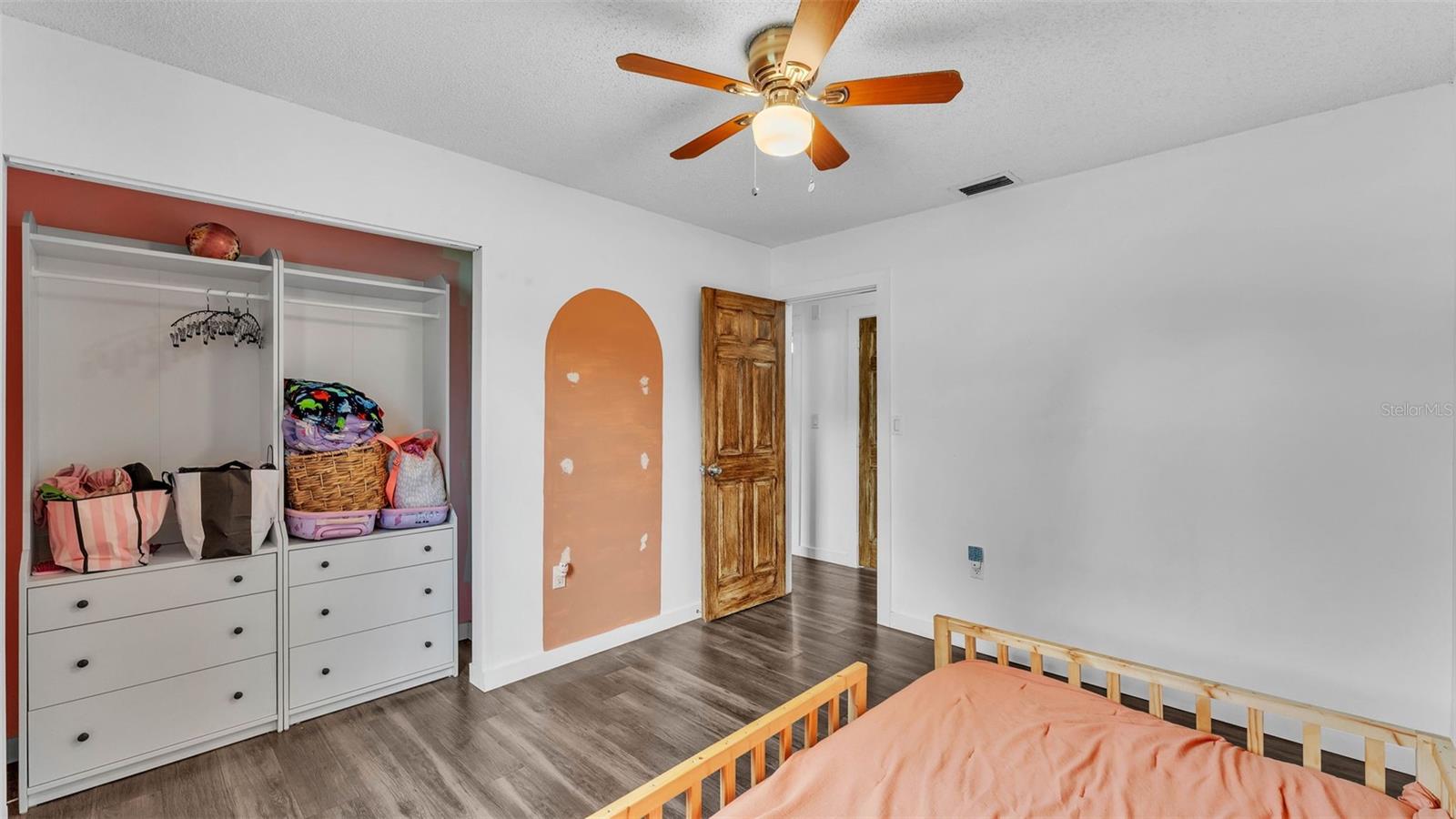 Image 23 of 37 For 5316 Forestbrook Drive E