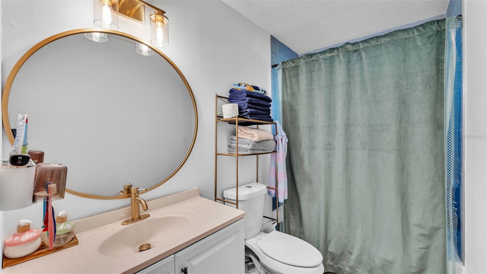 Image 24 of 37 For 5316 Forestbrook Drive E
