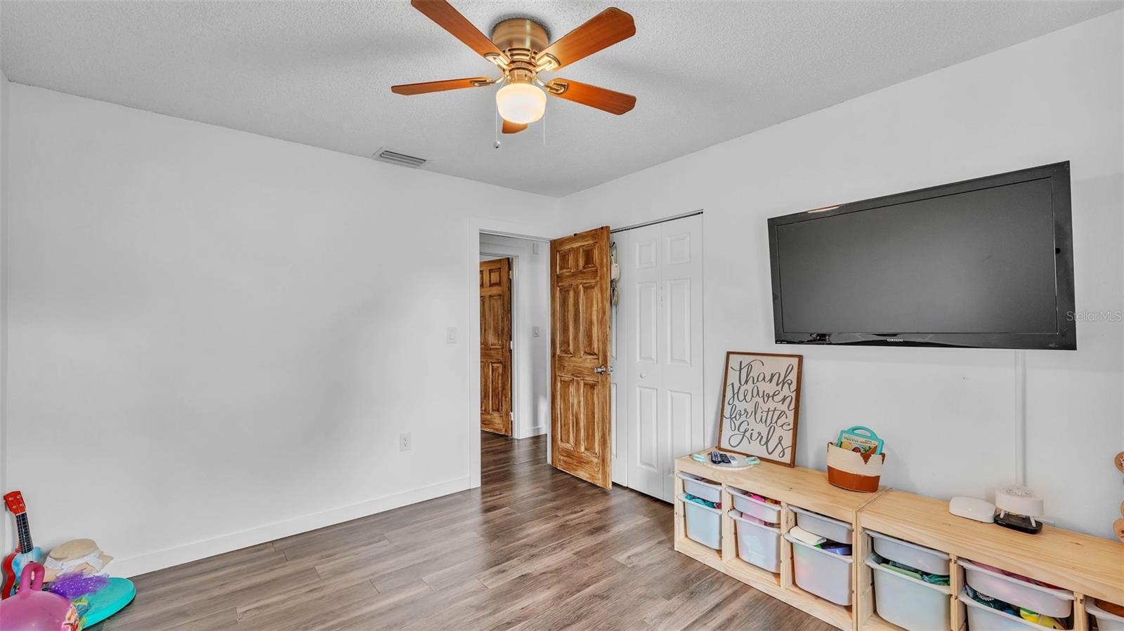 Image 27 of 37 For 5316 Forestbrook Drive E