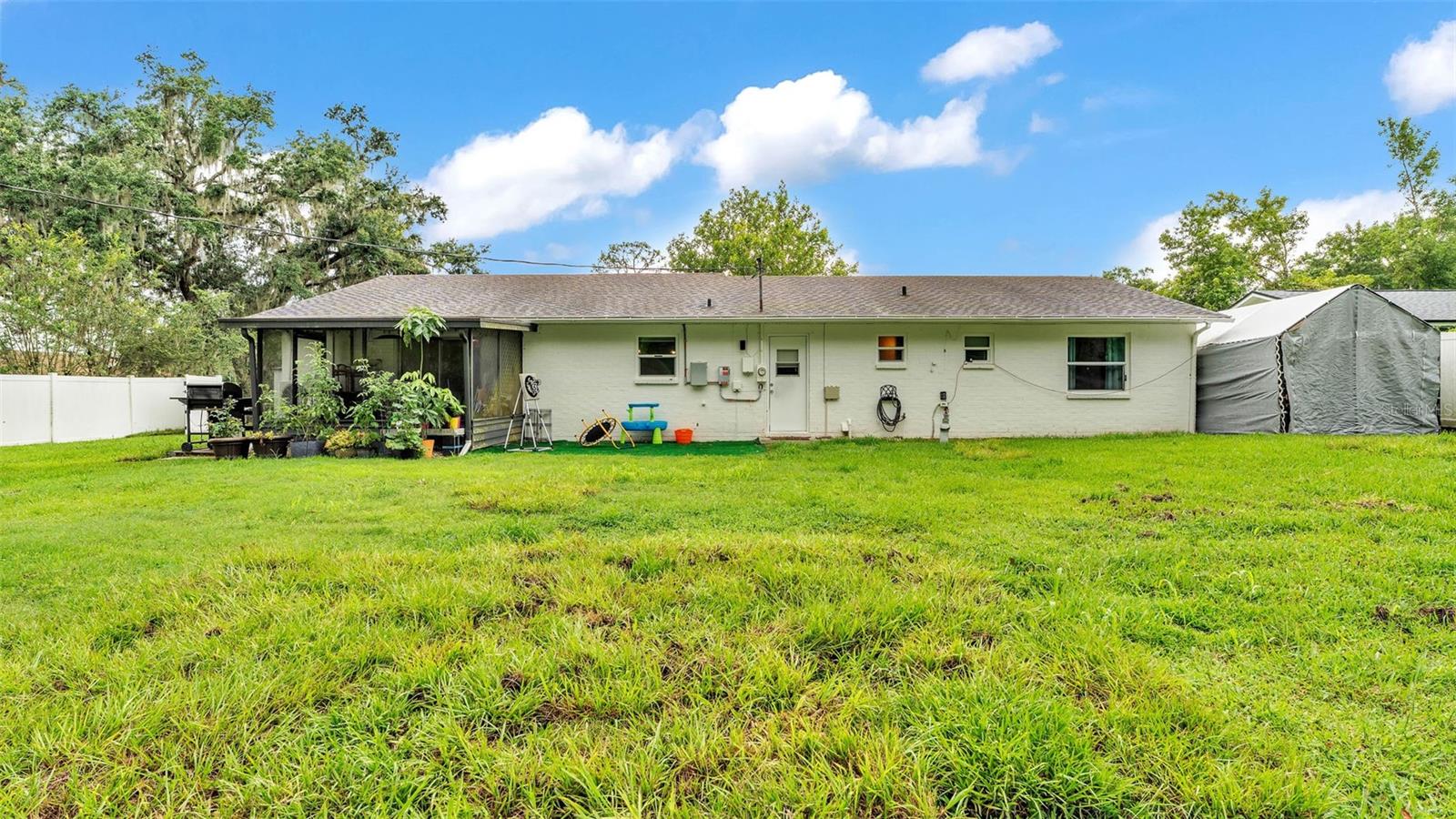 Image 32 of 37 For 5316 Forestbrook Drive E