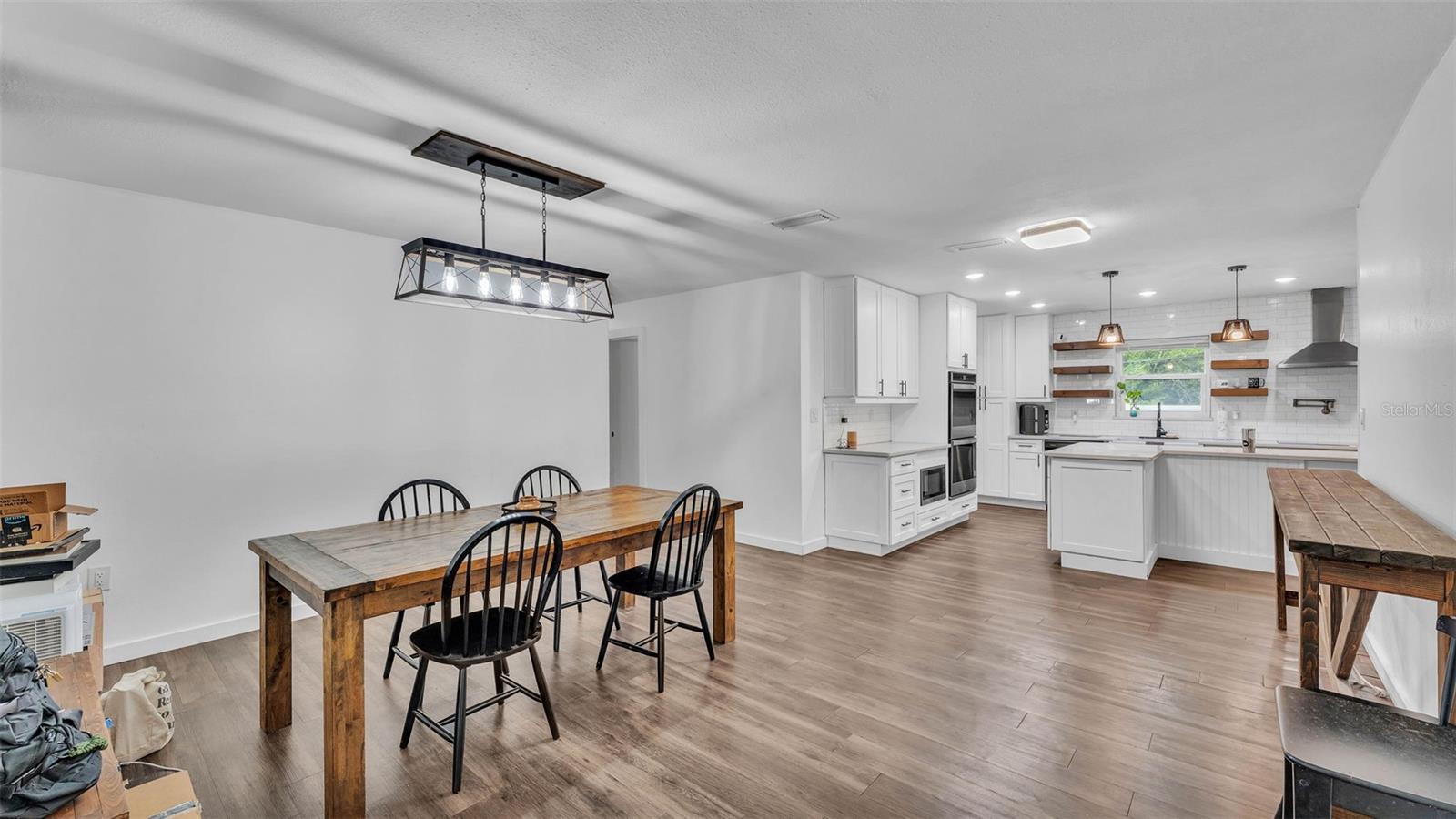 Image 4 of 37 For 5316 Forestbrook Drive E