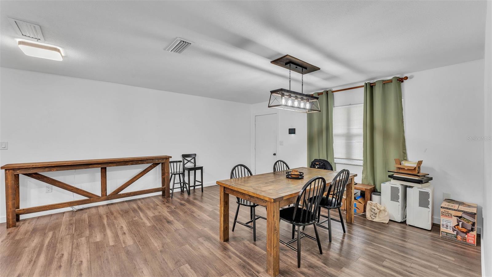 Image 5 of 37 For 5316 Forestbrook Drive E