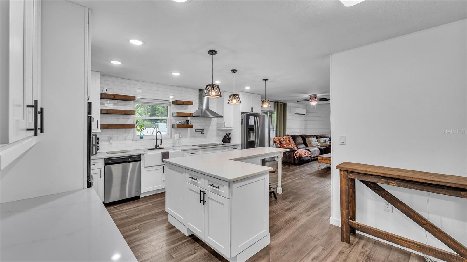 Image 7 of 37 For 5316 Forestbrook Drive E
