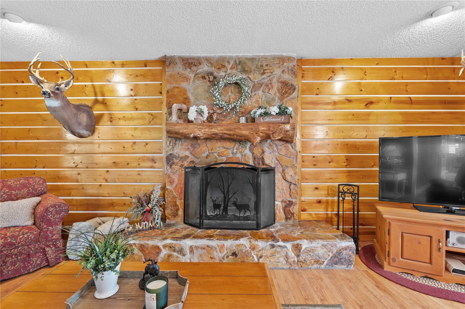 Image 11 of 67 For 2911 Walker Road