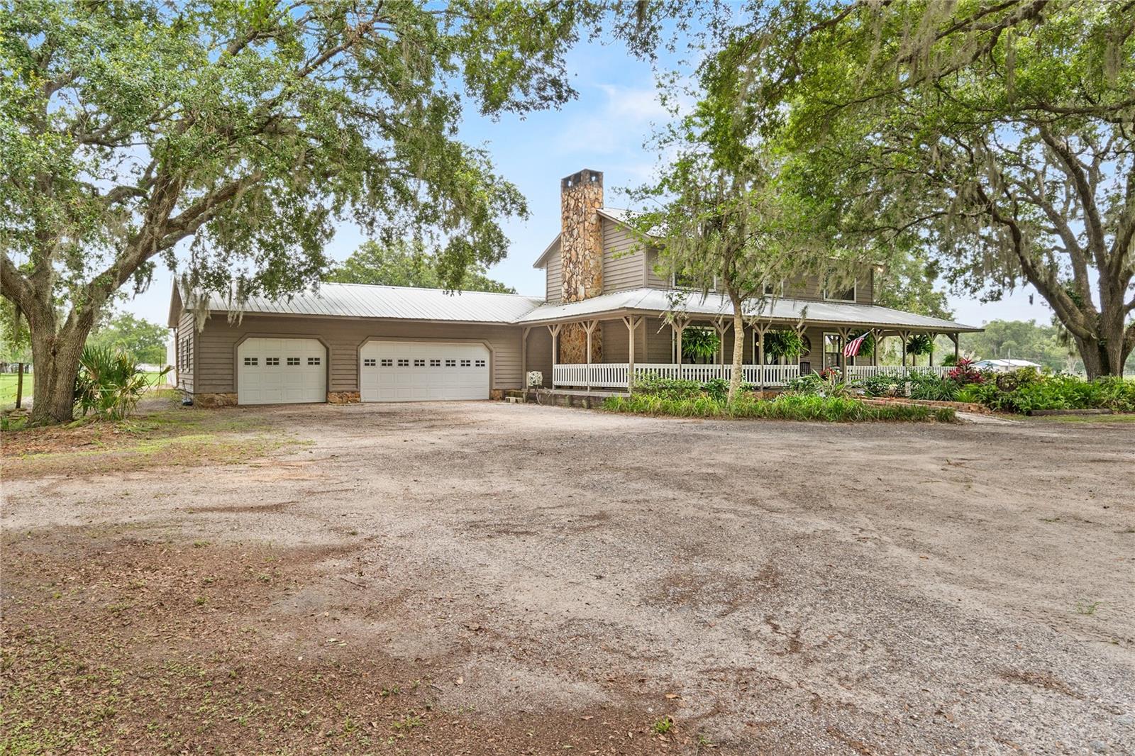 Image 2 of 67 For 2911 Walker Road