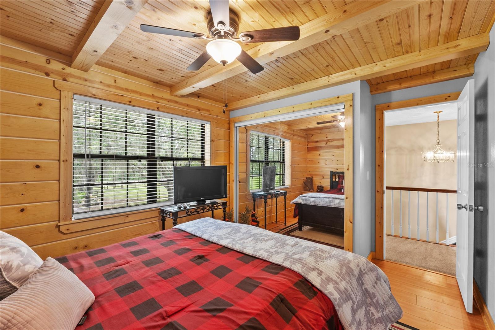 Image 36 of 67 For 2911 Walker Road