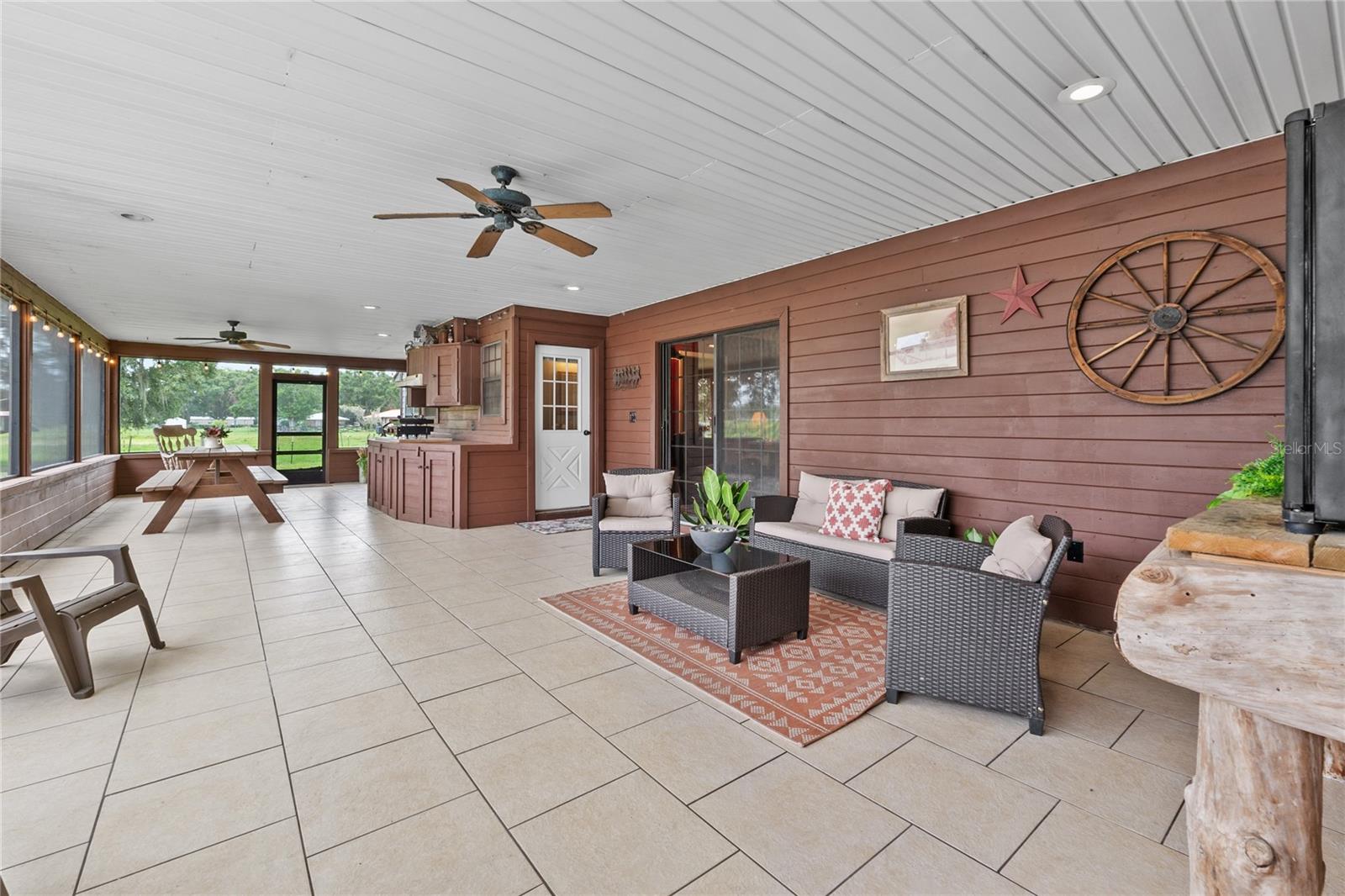 Image 39 of 67 For 2911 Walker Road