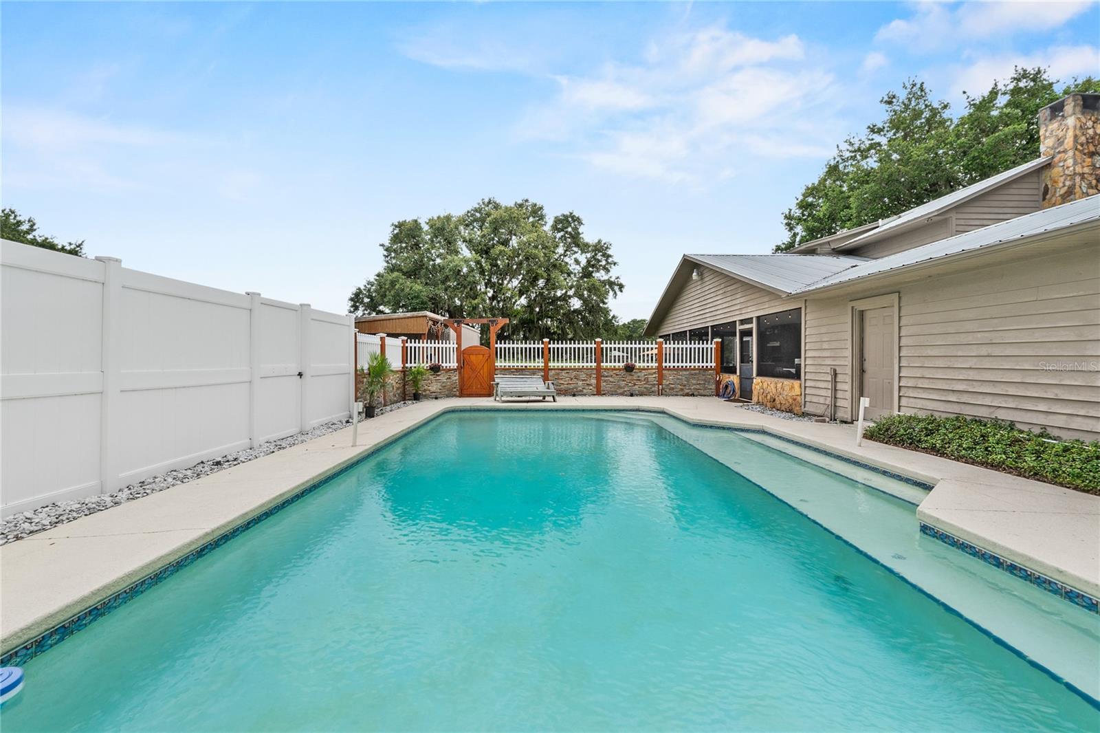 Image 41 of 67 For 2911 Walker Road