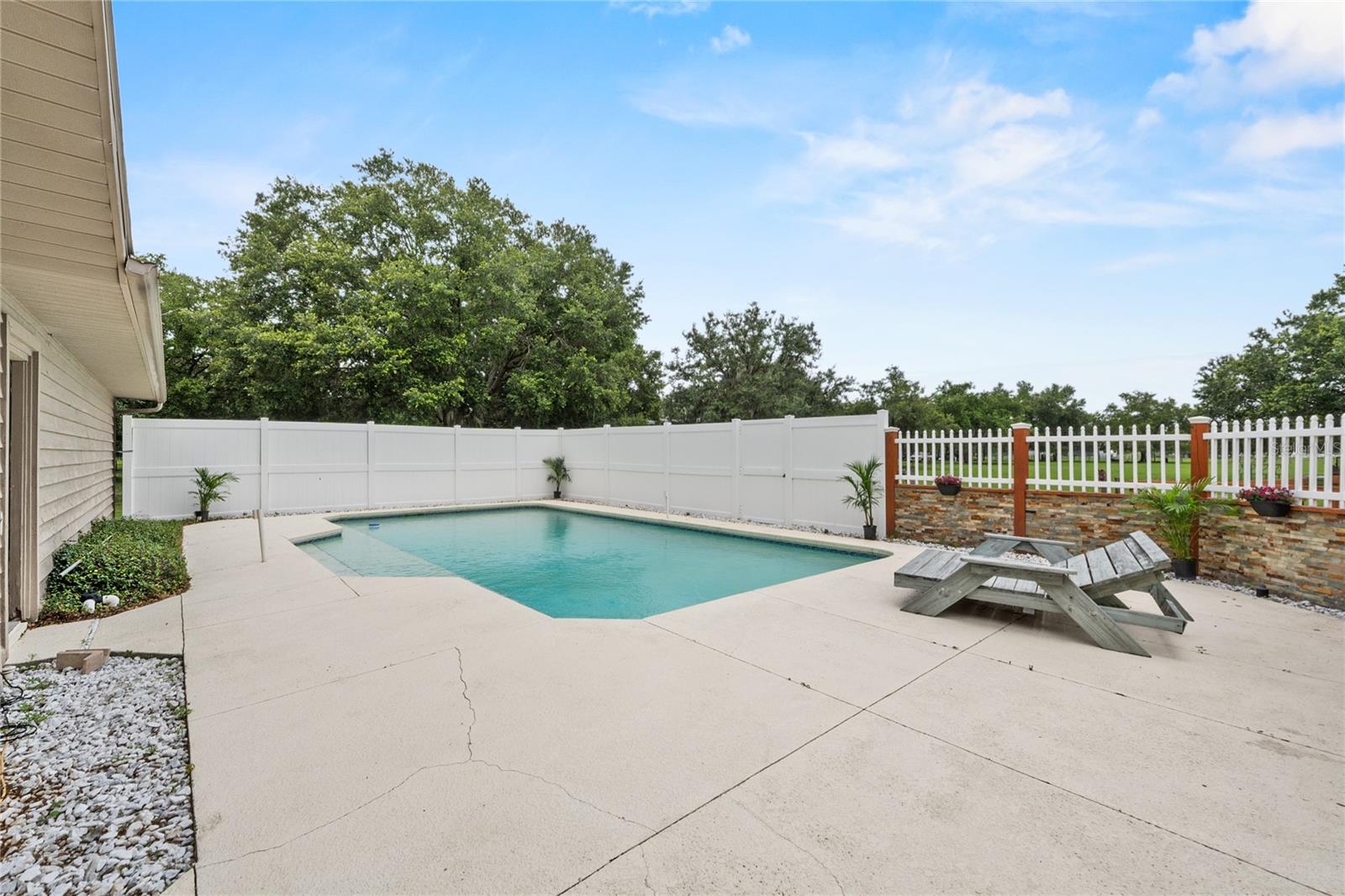 Image 43 of 67 For 2911 Walker Road