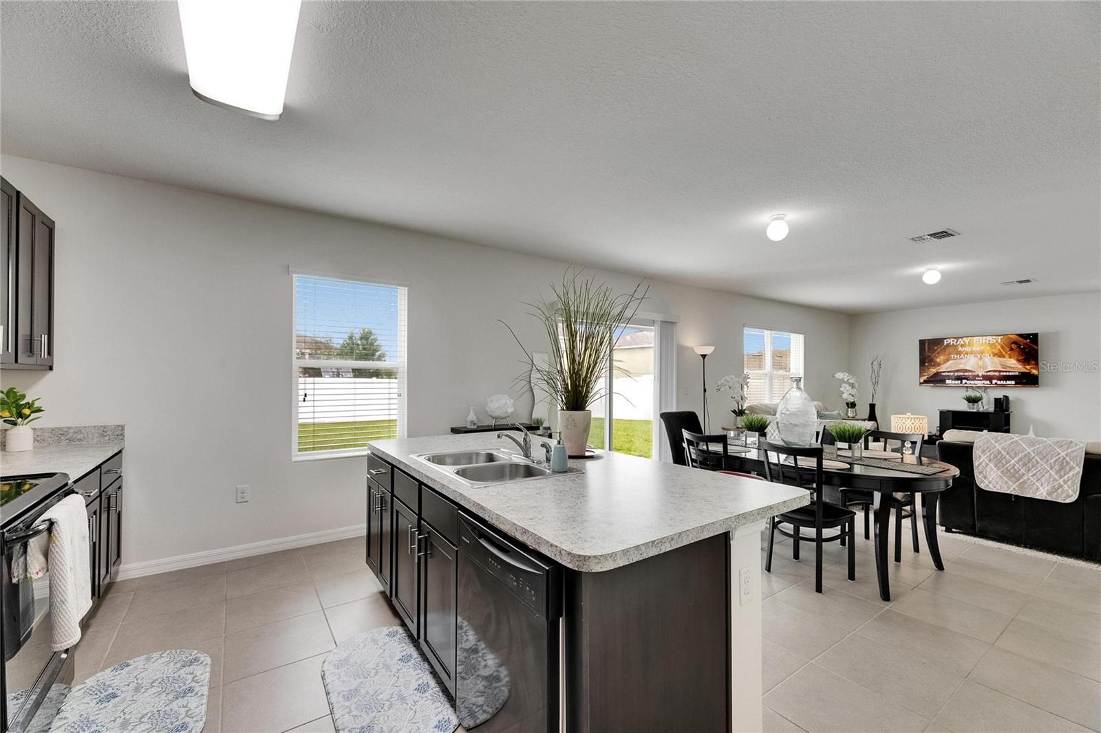 Image 26 of 55 For 503 Arbequina Court