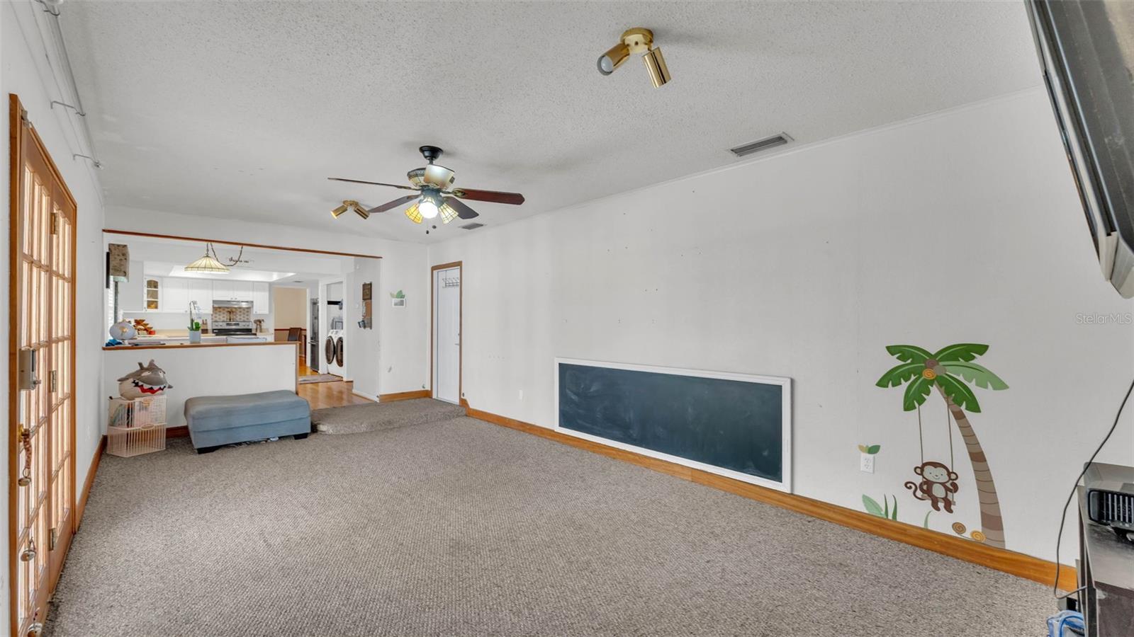 Image 34 of 63 For 1910 Clubhouse Road