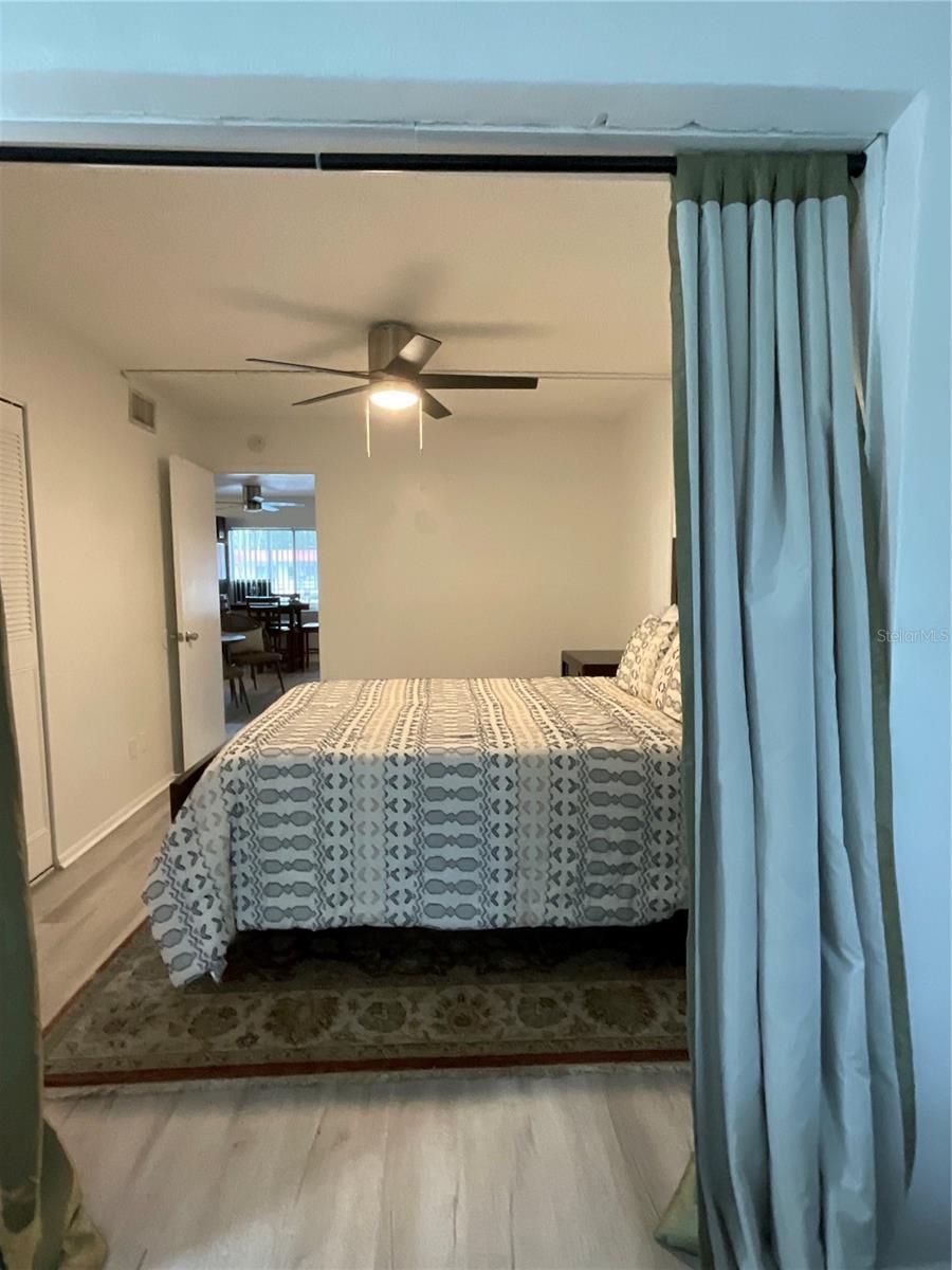 Image 11 of 14 For 1100 Martinique Drive 203