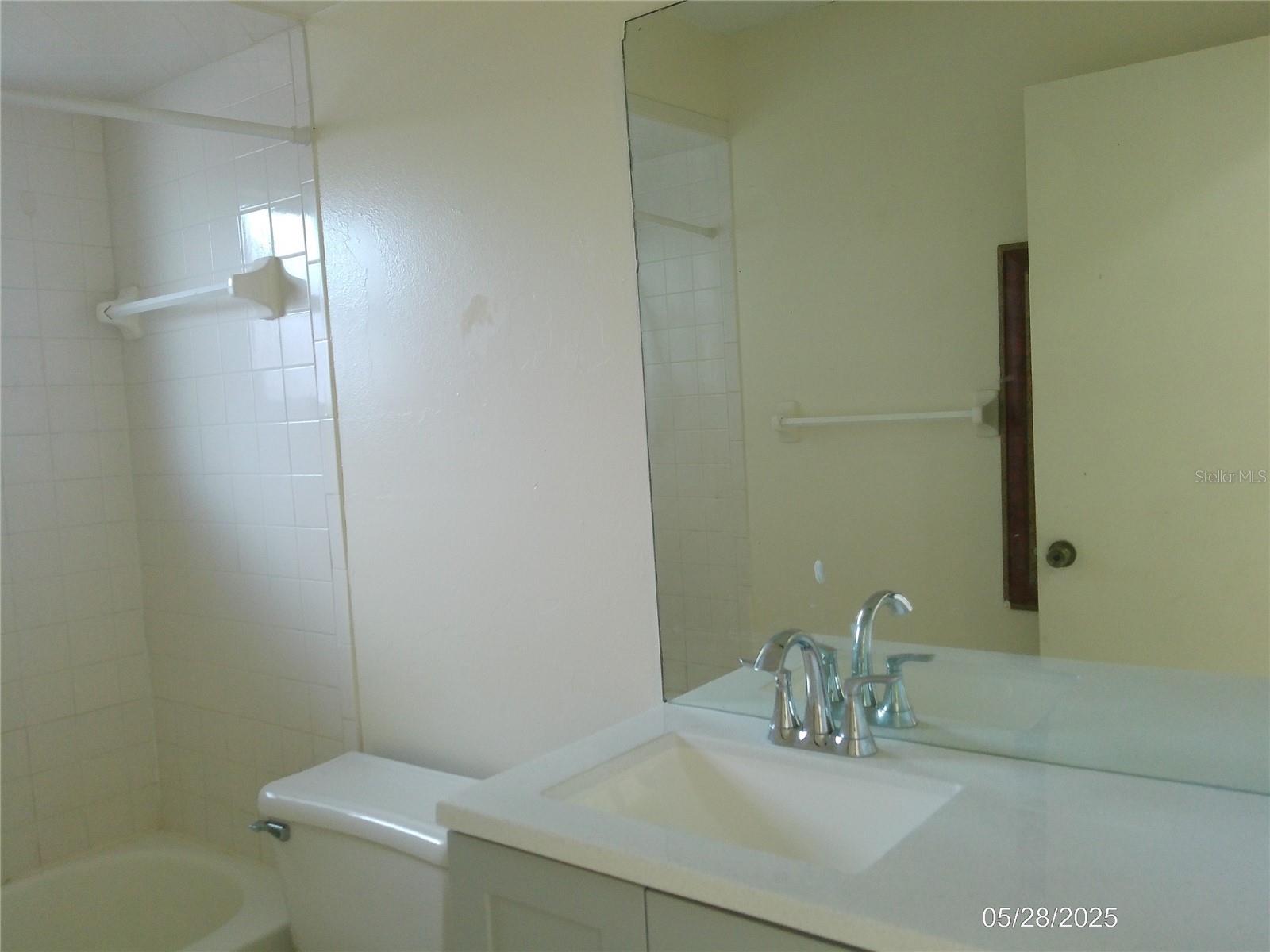 Image 9 of 13 For 1111 Cypress Gardens Boulevard 1