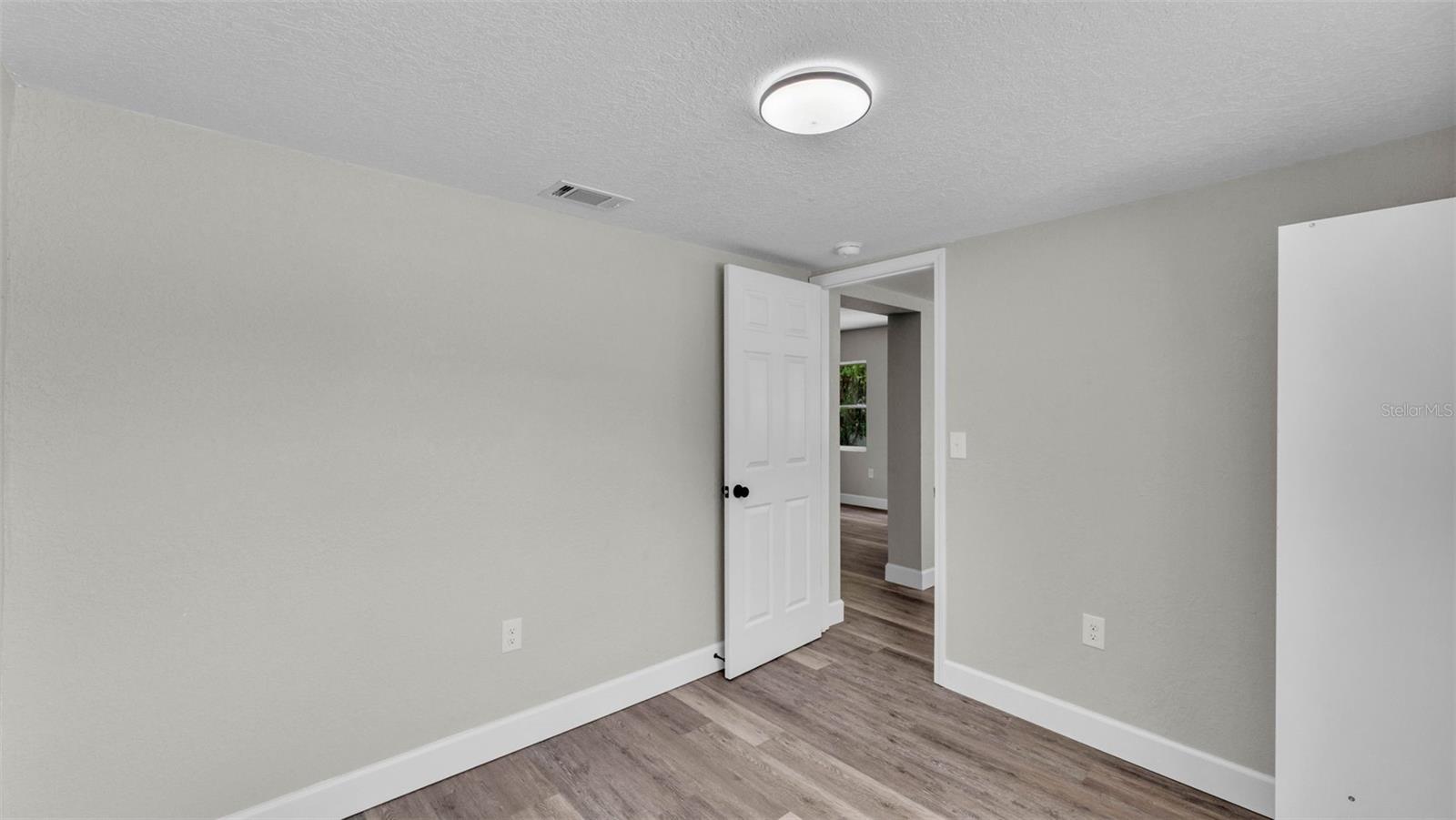 Image 16 of 45 For 980 Mill Avenue