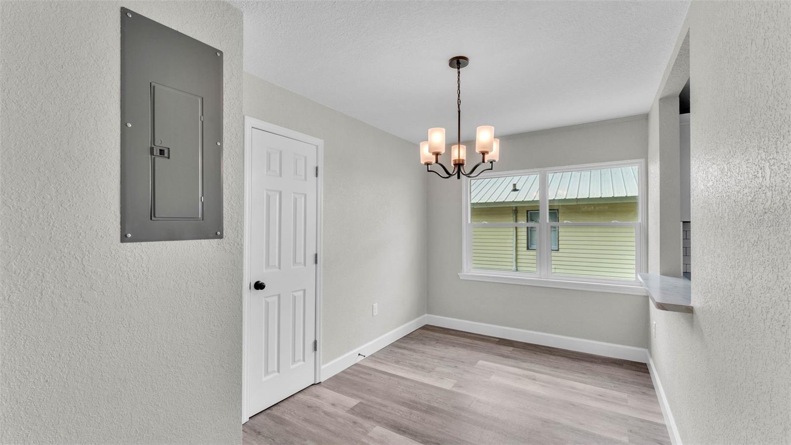 Image 25 of 45 For 980 Mill Avenue