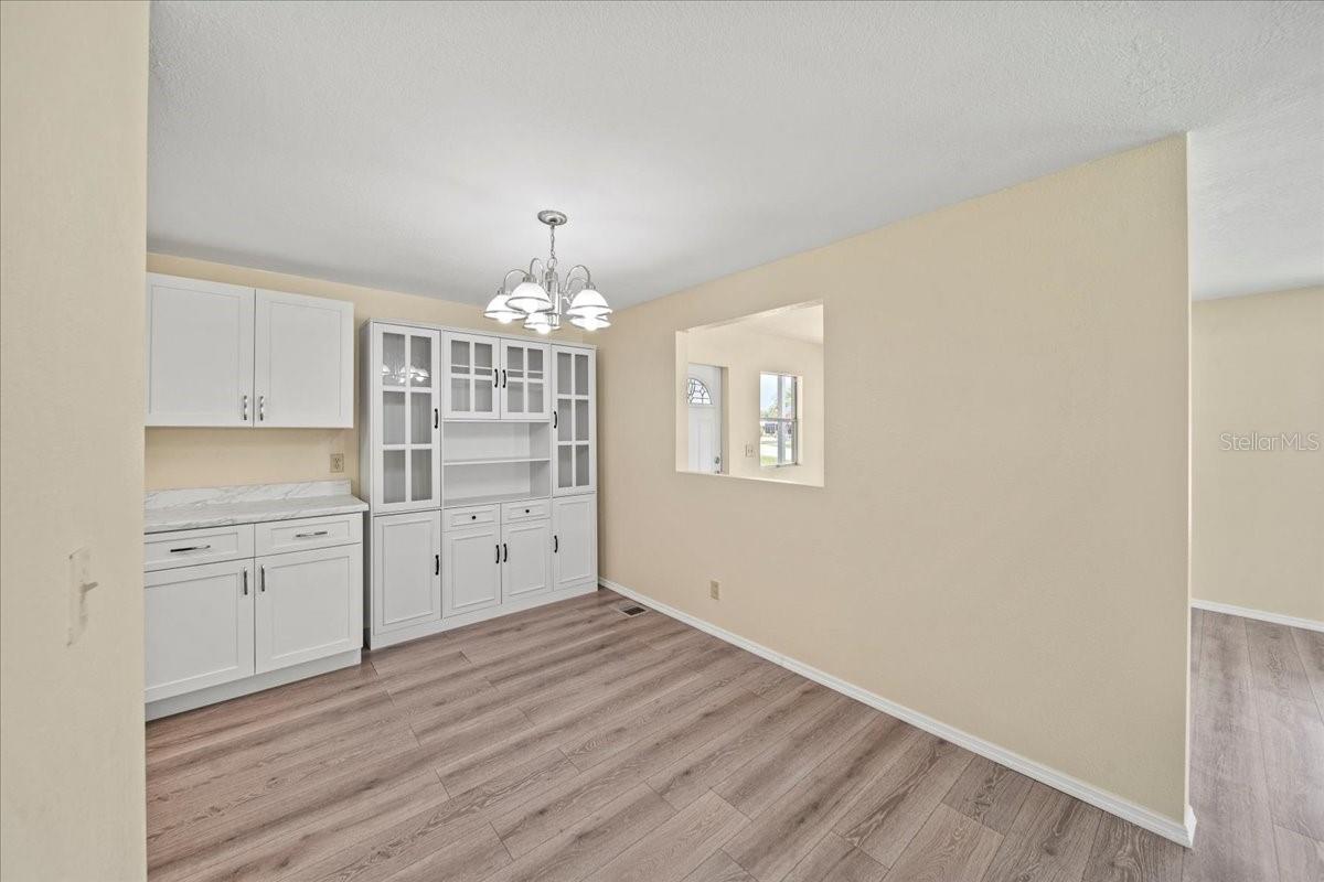 Image 10 of 34 For 752 Knotty Pine Circle