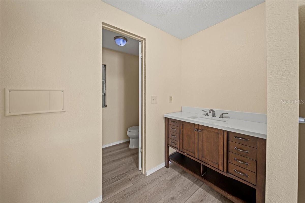 Image 16 of 34 For 752 Knotty Pine Circle