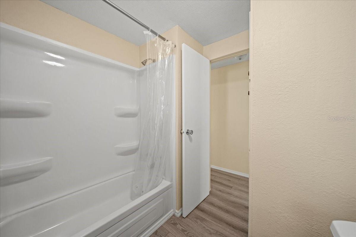 Image 22 of 34 For 752 Knotty Pine Circle