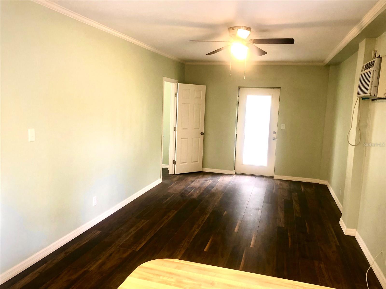 Image 4 of 5 For 613 1-2 Ingraham Avenue