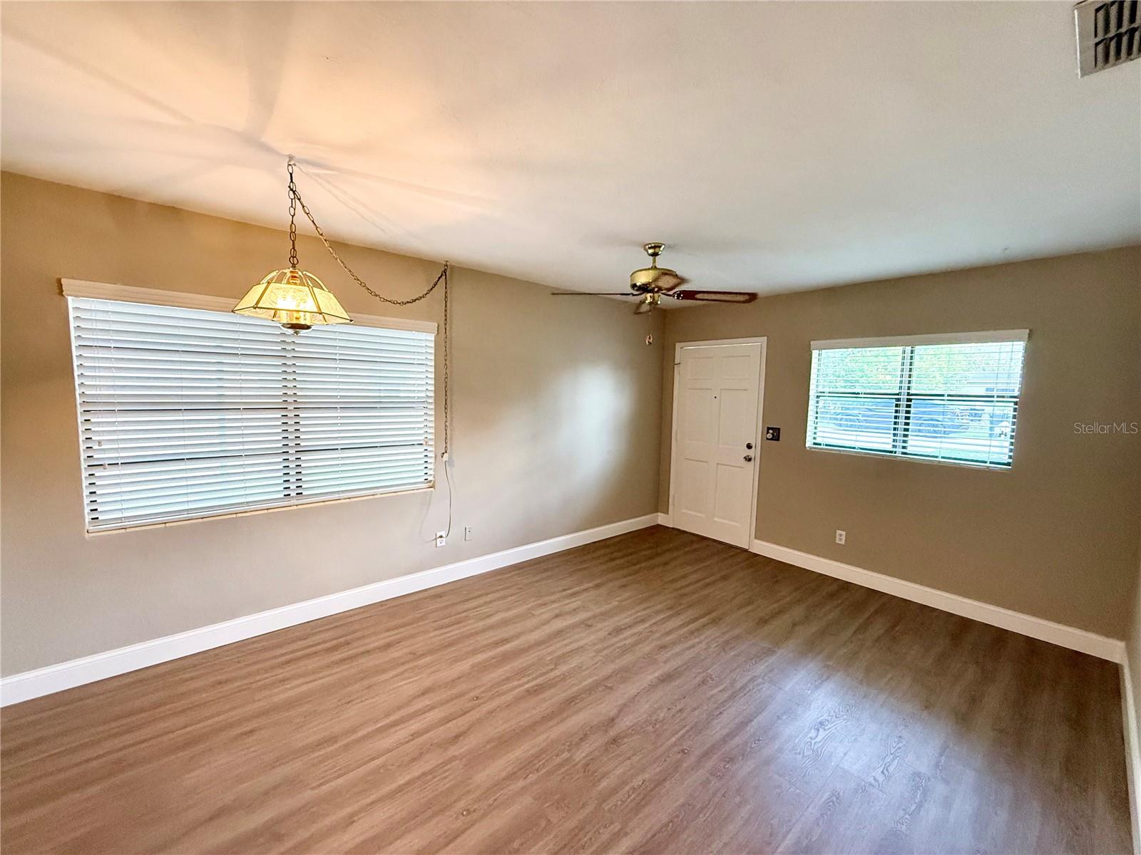 Image 4 of 30 For 2655 Hempstead Drive