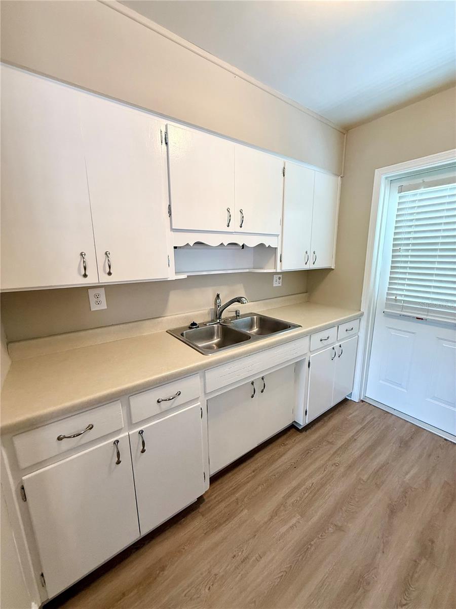 Image 9 of 30 For 2655 Hempstead Drive