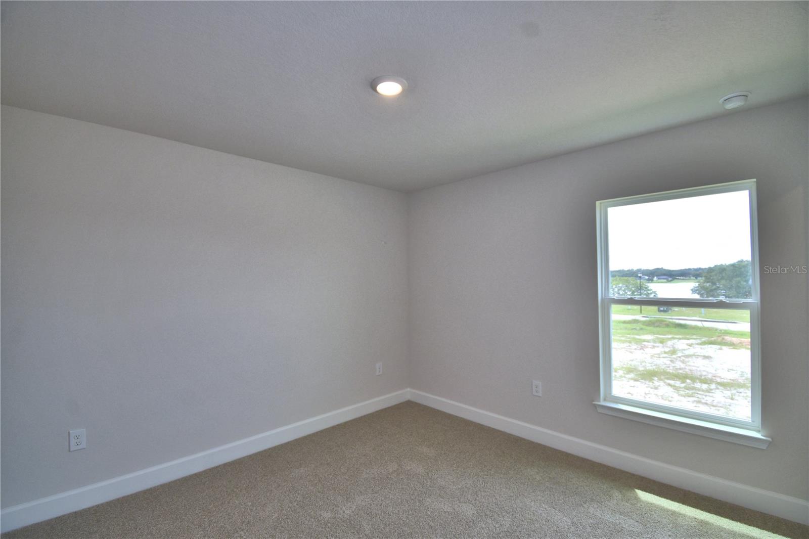 Image 25 of 69 For 5409 Waterside Drive