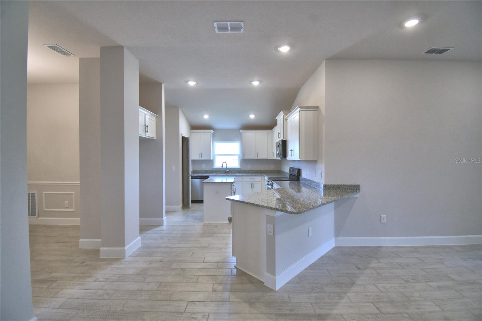 Image 29 of 69 For 5409 Waterside Drive