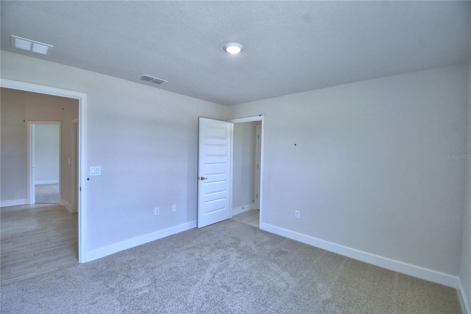 Image 31 of 69 For 5409 Waterside Drive