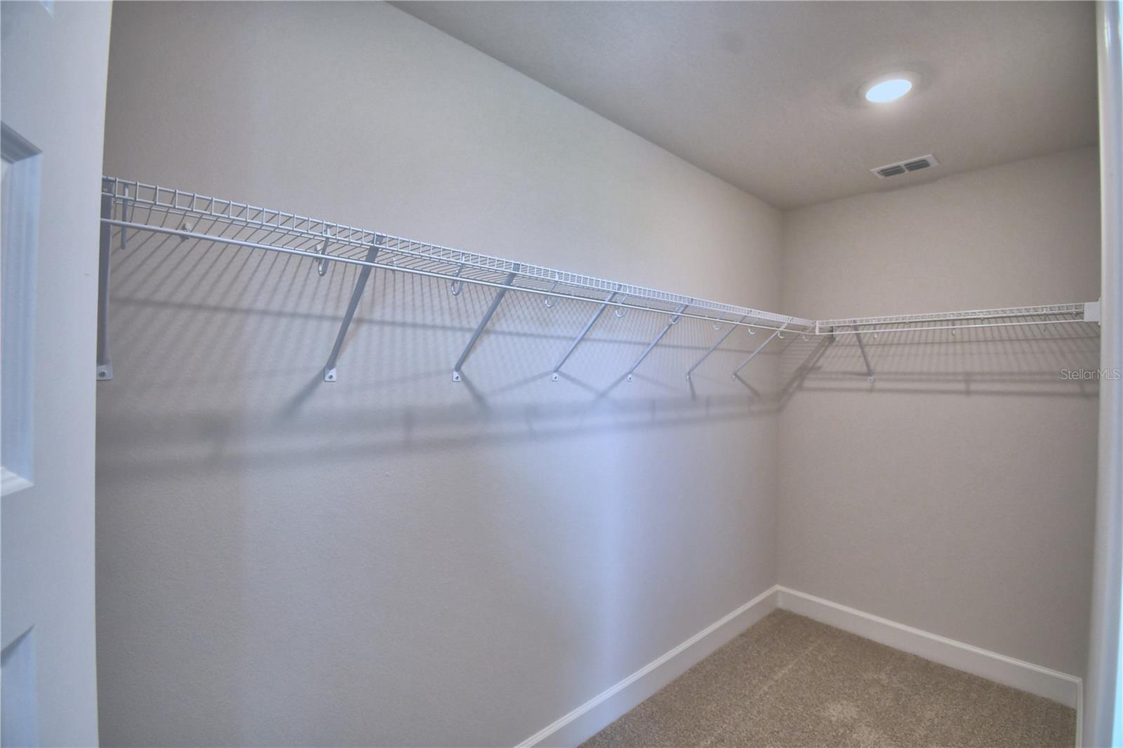 Image 32 of 69 For 5409 Waterside Drive