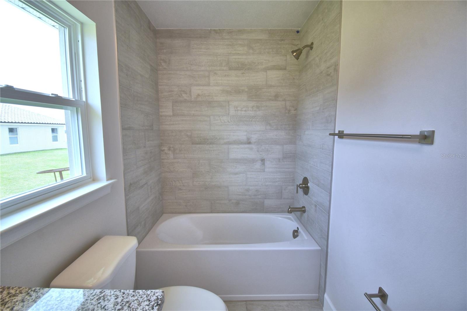 Image 36 of 69 For 5409 Waterside Drive