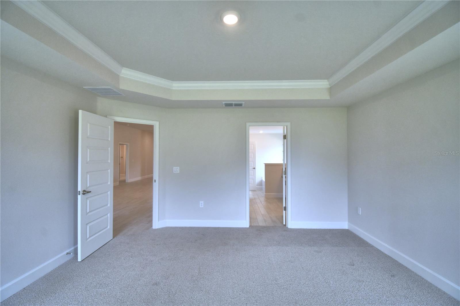 Image 39 of 69 For 5409 Waterside Drive